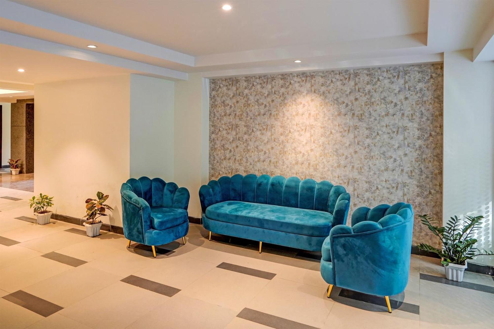 Hotel O Parkinn Gurgaon Dış mekan fotoğraf