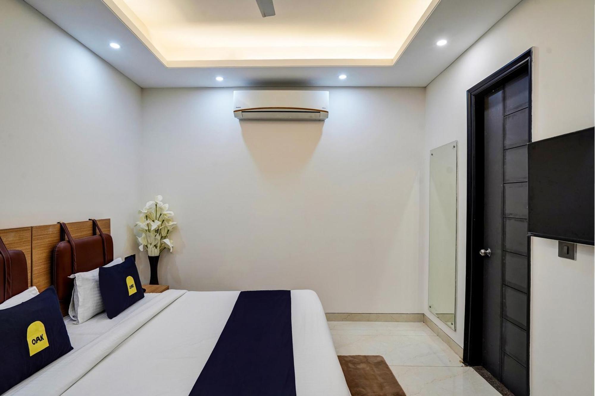 Hotel O Parkinn Gurgaon Dış mekan fotoğraf