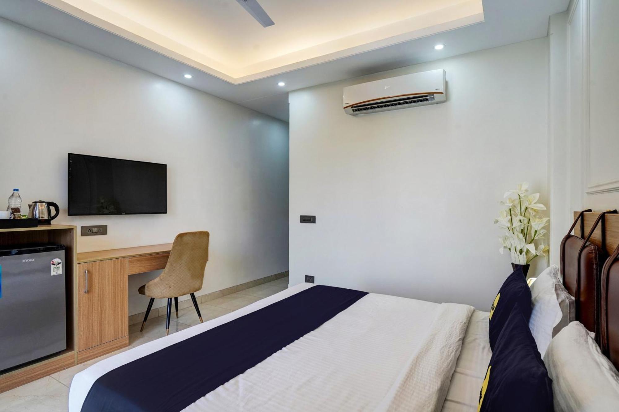 Hotel O Parkinn Gurgaon Dış mekan fotoğraf