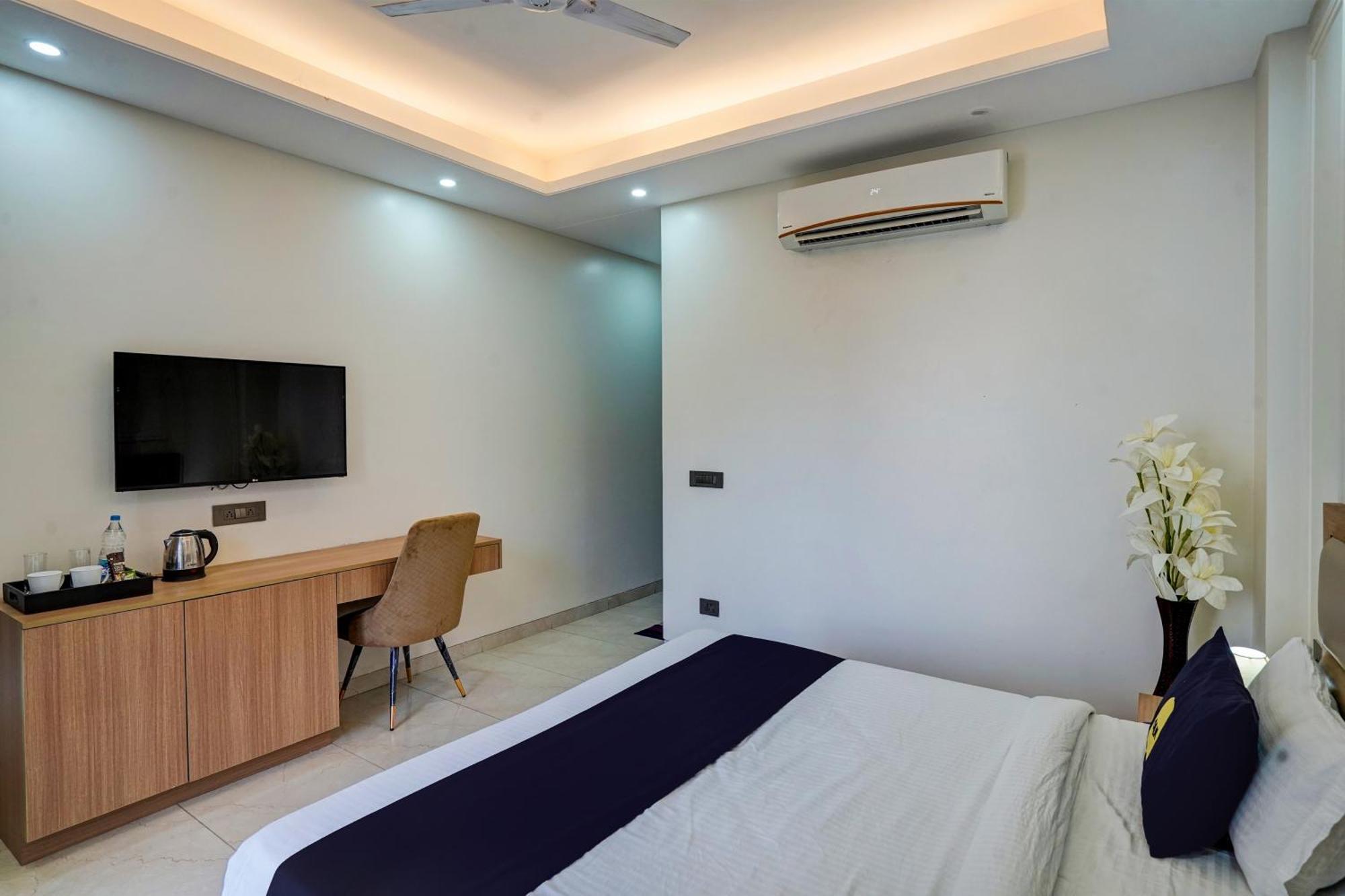 Hotel O Parkinn Gurgaon Dış mekan fotoğraf
