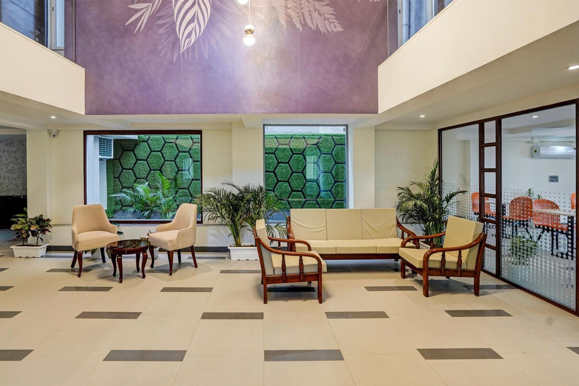 Hotel O Parkinn Gurgaon Dış mekan fotoğraf