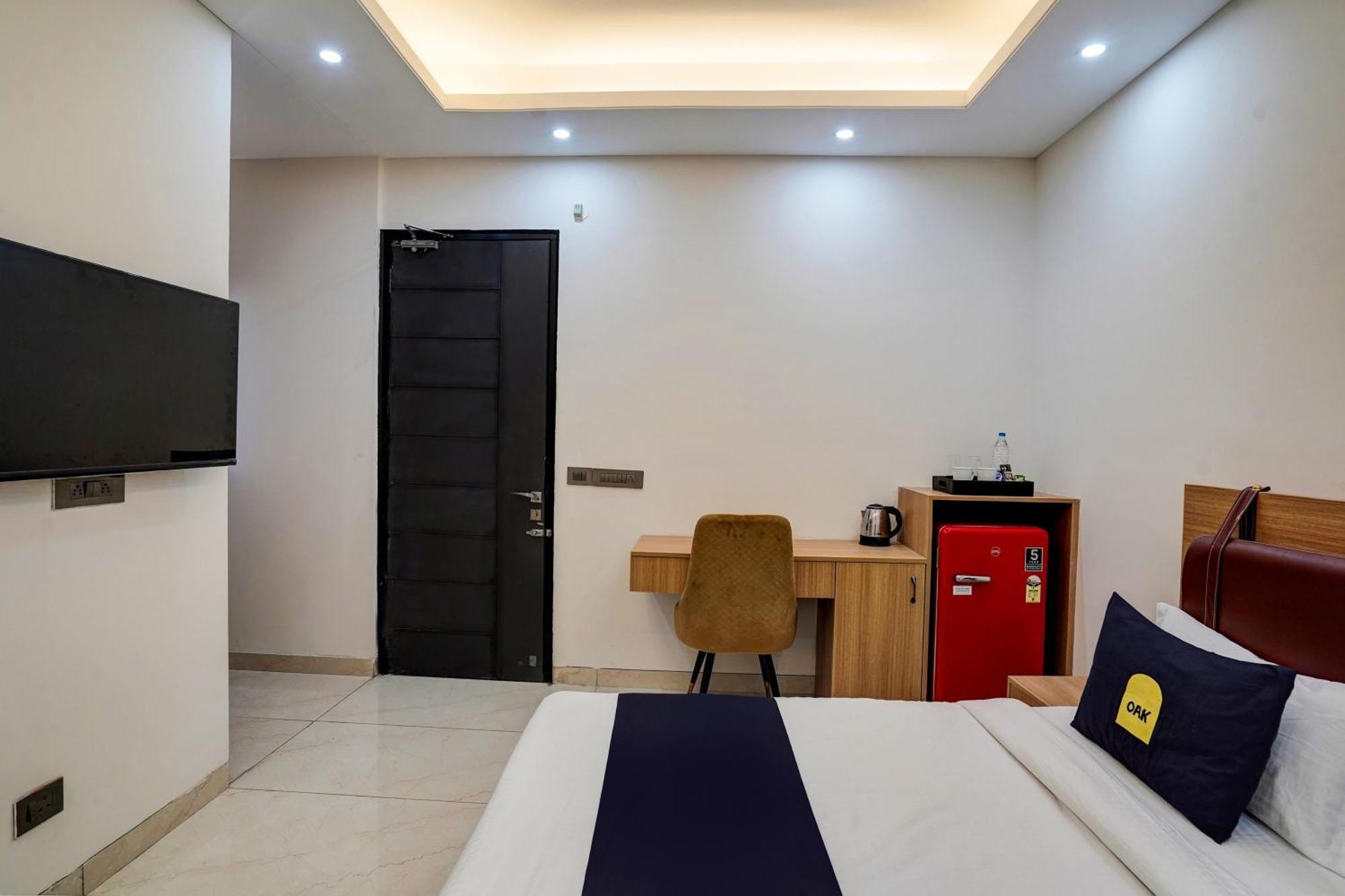 Hotel O Parkinn Gurgaon Dış mekan fotoğraf