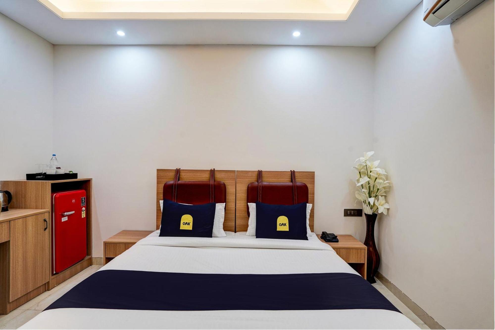 Hotel O Parkinn Gurgaon Dış mekan fotoğraf