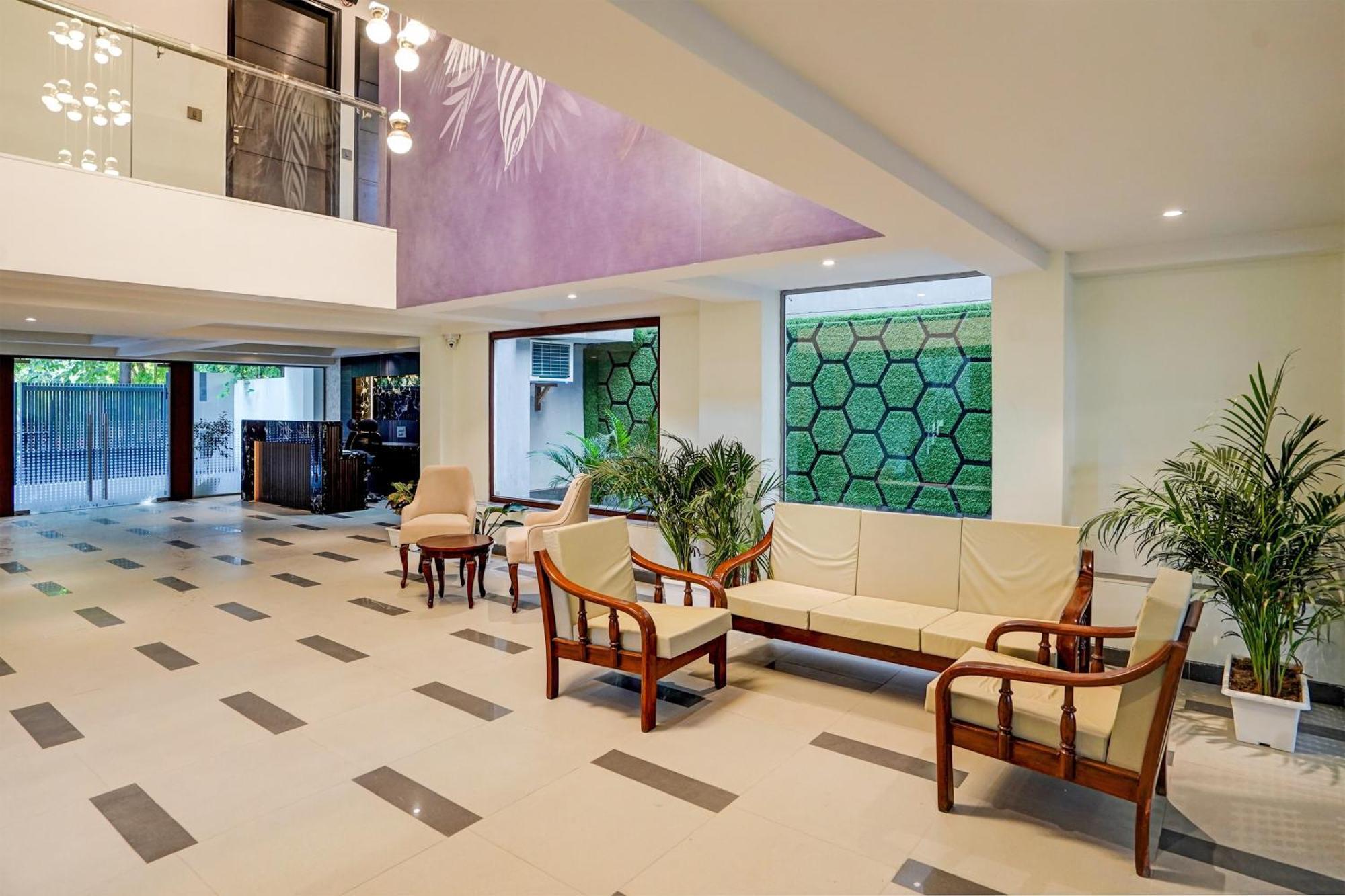 Hotel O Parkinn Gurgaon Dış mekan fotoğraf